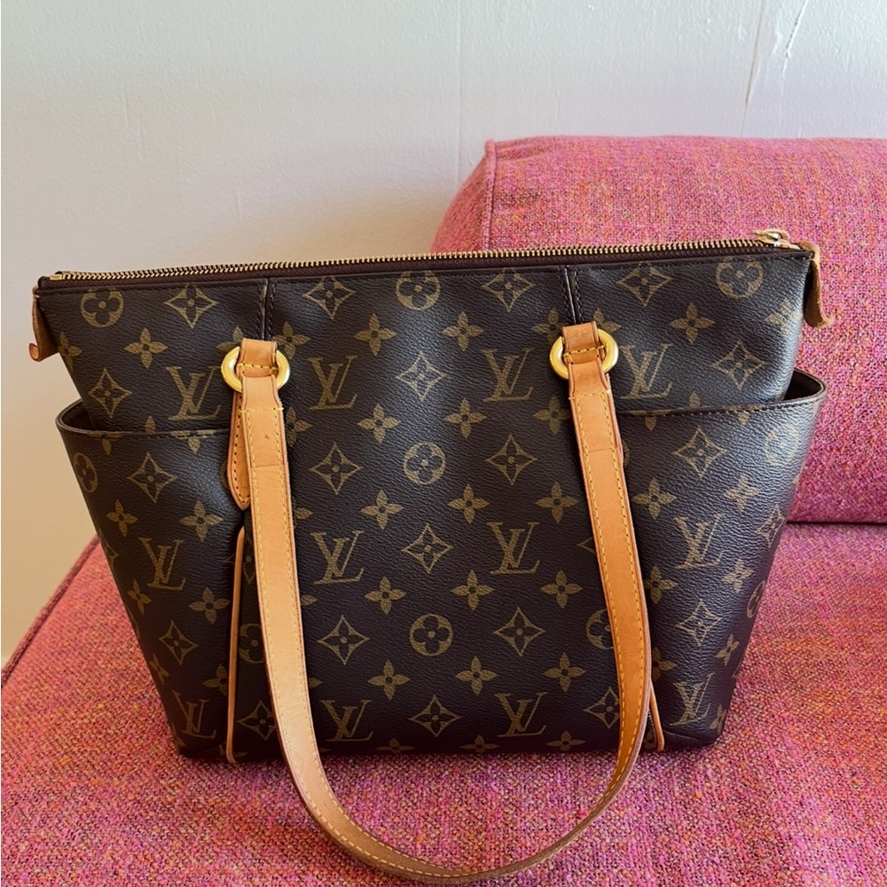 Authentic Louis Vuitton Monogram Totally PM Tote Bag Purse